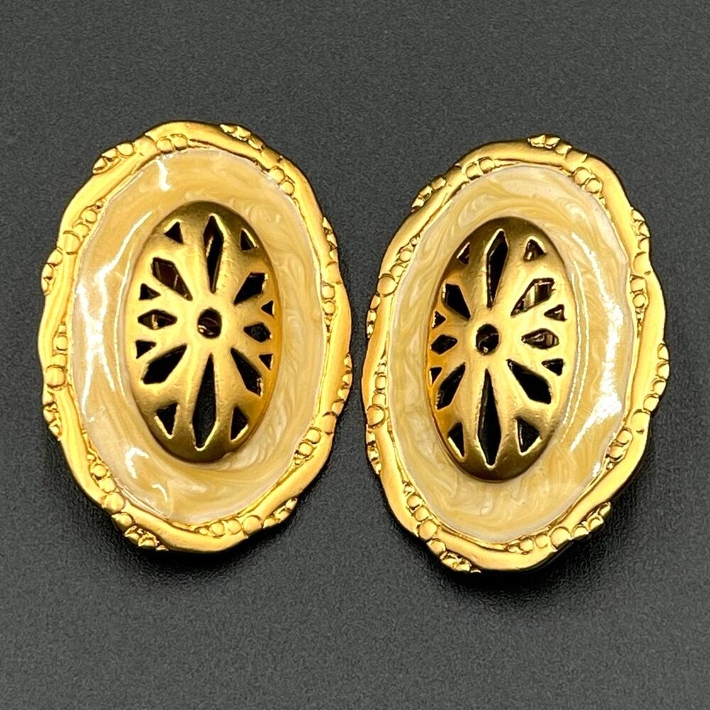 Vintage Avon Clip On Earrings Gold Tone Enamel 1.5"